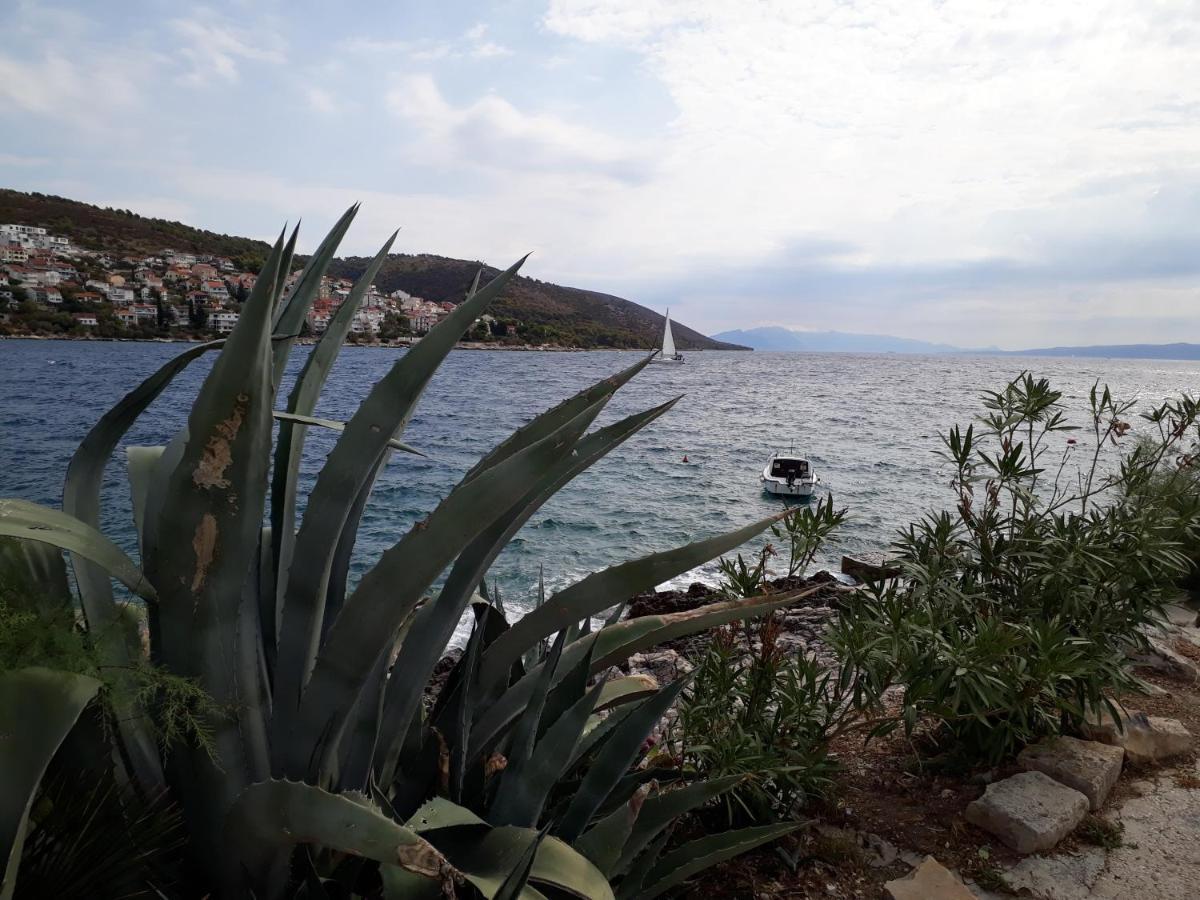 Apartments Boljat تروغير الغرفة الصورة